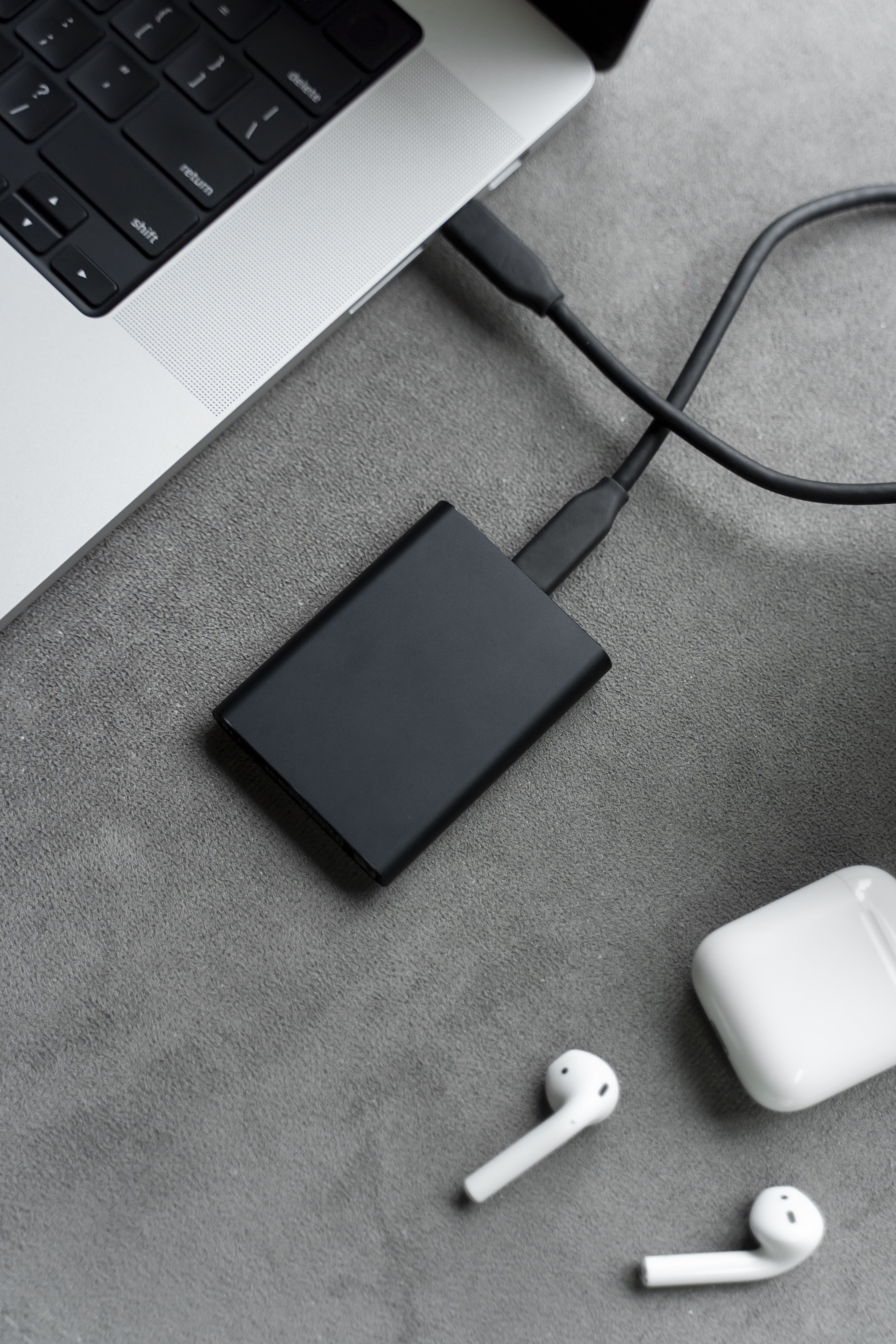 Electronics & Accessories